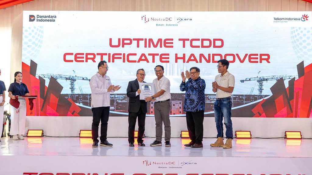 TelkomGroup via HDC NeutraDC-Nxera Batam Raih Sertifikasi Tier-3 TelkomGroup via HDC NeutraDC-Nxera Batam Raih Sertifikasi Tier-3