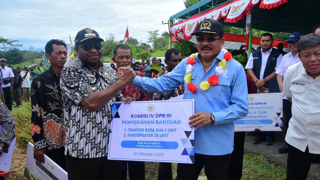 Robert Kardinal: Transmigran Salawati Butuh Dukungan Pertanian Robert Kardinal: Transmigran Salawati Butuh Dukungan Pertanian