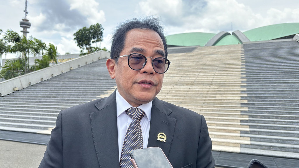 DPR Akan Matikan Lampu di Atas Jam 8 Malam untuk Hemat Energi DPR Akan Matikan Lampu di Atas Jam 8 Malam untuk Hemat Energi