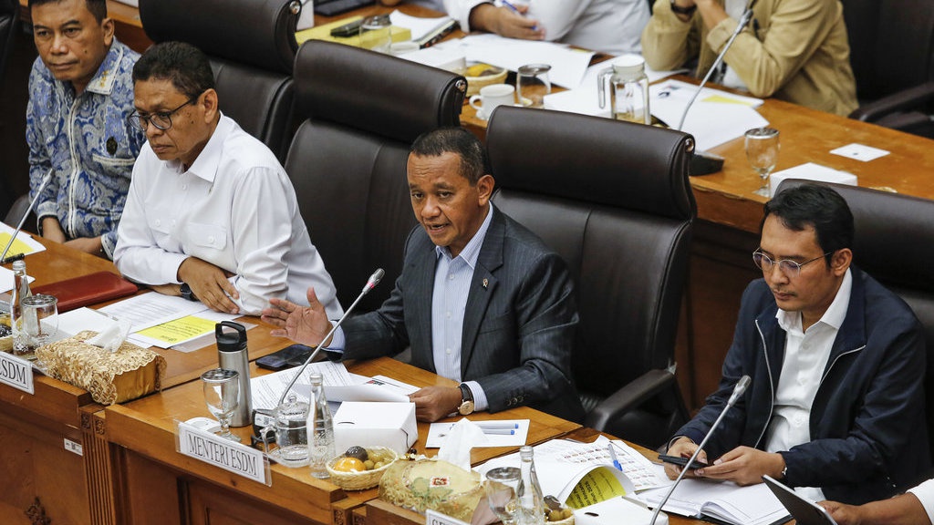 Bahlil Ungkap Biang Kerok Serapan Anggaran ESDM Baru 31,12% Bahlil Ungkap Biang Kerok Serapan Anggaran ESDM Baru 31,12%