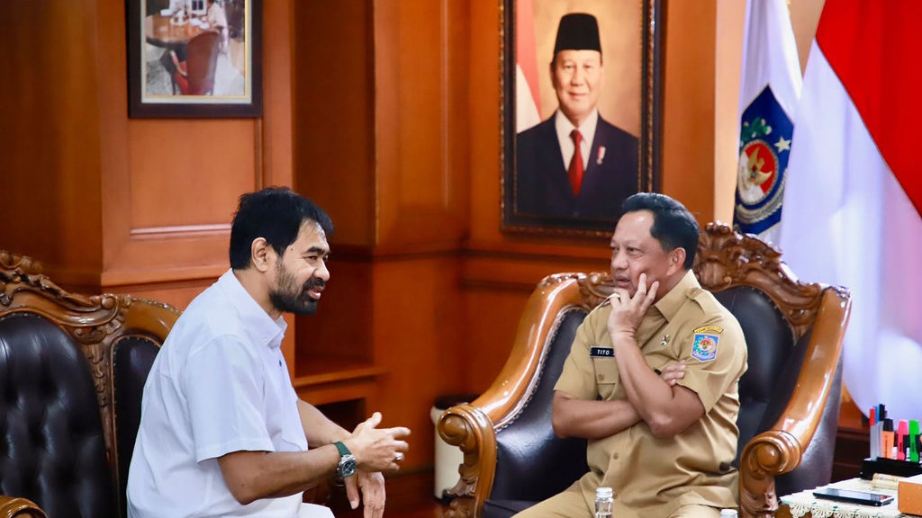 Gubernur Aceh Sanjung Mendagri atas Gelar Adat Wali Nanggroe Gubernur Aceh Sanjung Mendagri atas Gelar Adat Wali Nanggroe