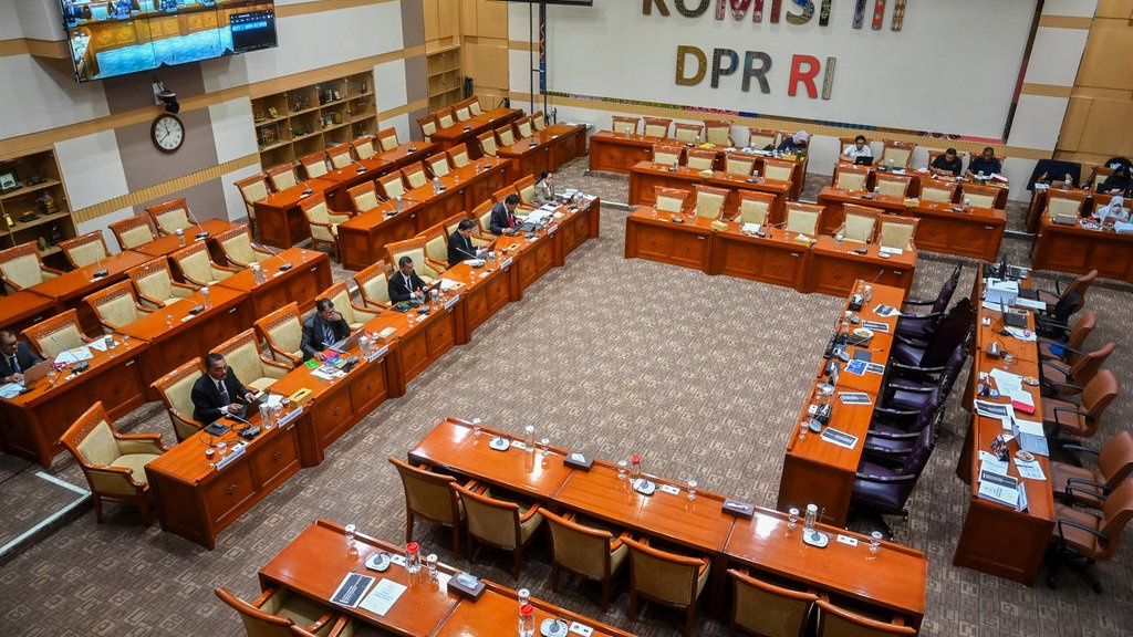 Komisi III DPR Setujui 7 Calon Anggota KY Periode 2025-2030 Komisi III DPR Setujui 7 Calon Anggota KY Periode 2025-2030