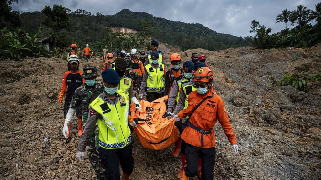 Update Korban Longsor Banjarnegara 2025 dan Kebutuhan Penyintas Update Korban Longsor Banjarnegara 2025 dan Kebutuhan Penyintas