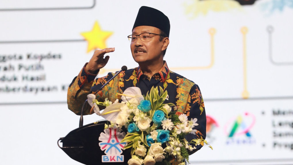 Gus Ipul Tegaskan Kemensos Fokus Laksanakan Tiga Mandat Presiden Gus Ipul Tegaskan Kemensos Fokus Laksanakan Tiga Mandat Presiden