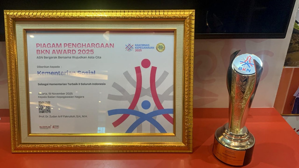 Kemensos Raih Penghargaan BKN Award 2025 Kemensos Raih Penghargaan BKN Award 2025