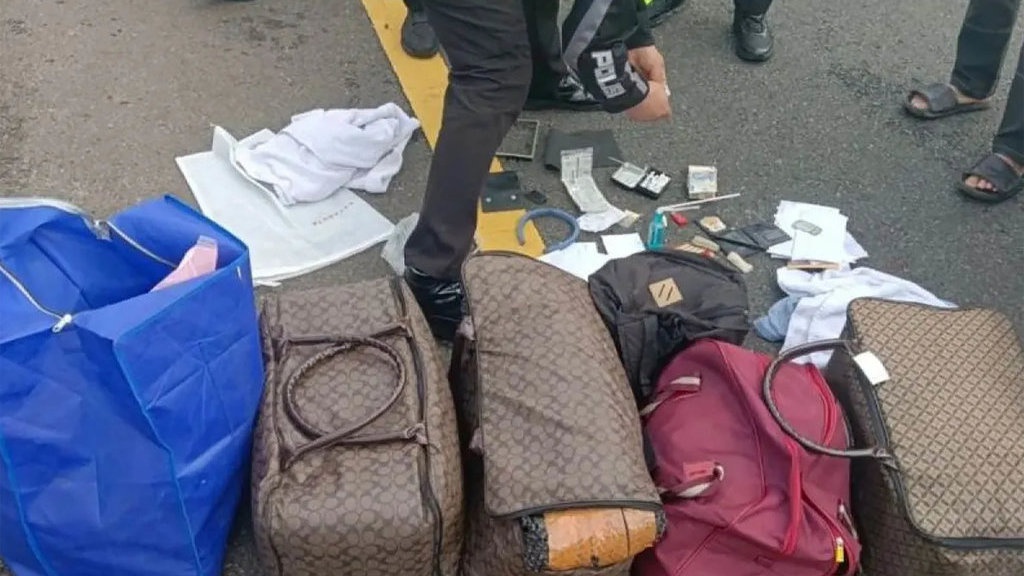 Polda Lampung Buru Pemilik Mobil Diduga Buang Narkoba di JTTS Polda Lampung Buru Pemilik Mobil Diduga Buang Narkoba di JTTS