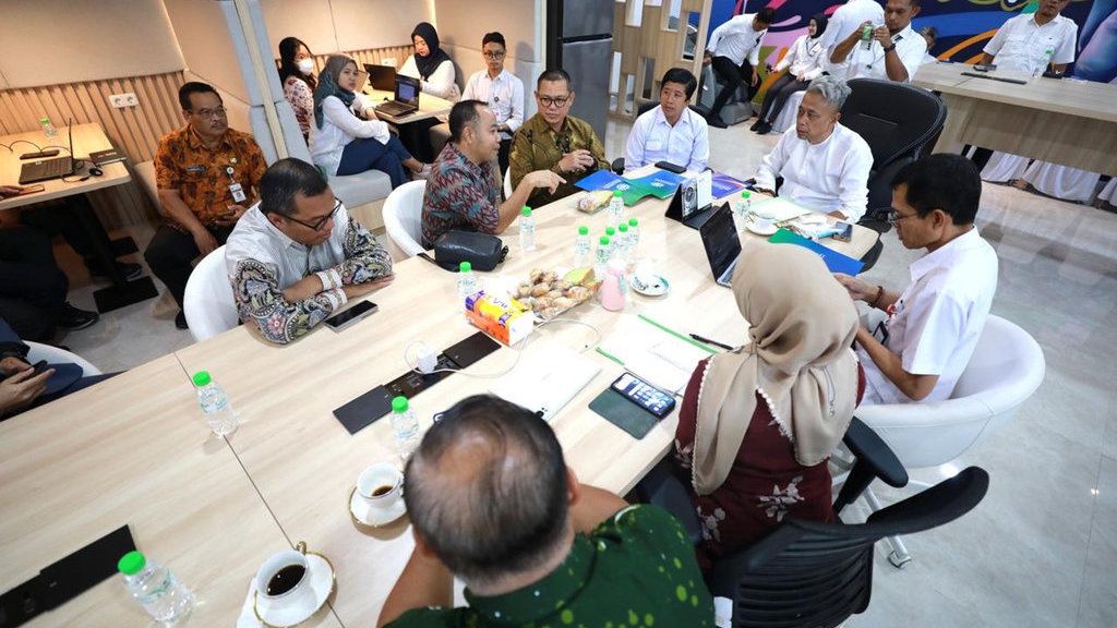 Wamensos Ajak Muhammadiyah Kolaborasi dalam Pemberdayaan Warga Wamensos Ajak Muhammadiyah Kolaborasi dalam Pemberdayaan Warga