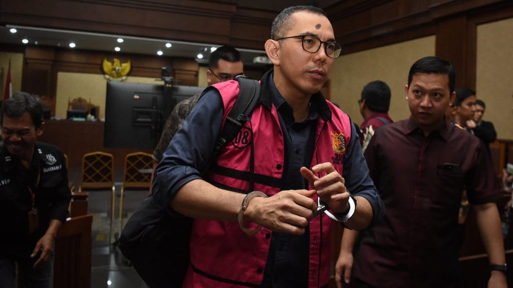 Eks Dirut Pertamina International Shipping Dituntut 14 Tahun Bui Eks Dirut Pertamina International Shipping Dituntut 14 Tahun Bui