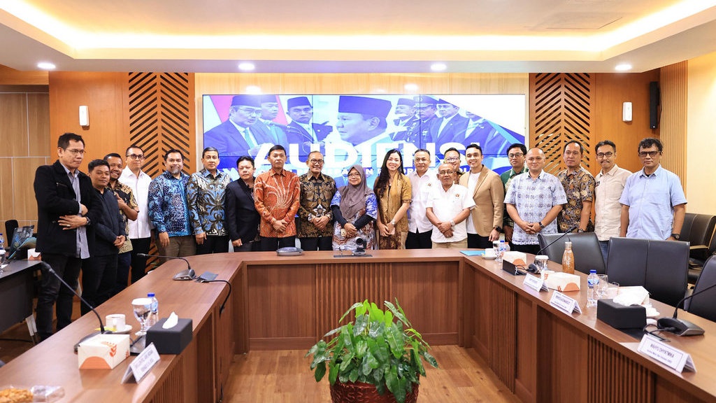 AMSI Beri Sejumlah Masukan ke Komite Percepatan Reformasi Polri AMSI Beri Sejumlah Masukan ke Komite Percepatan Reformasi Polri