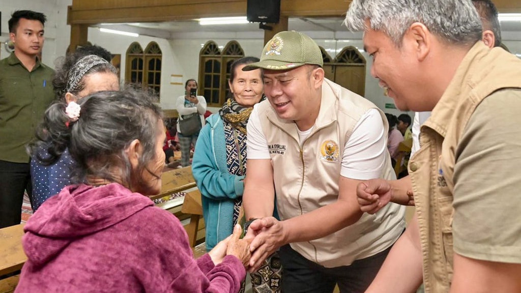 Waka DPR Cucun Kawal Penyaluran Bantuan ke Area Bencana Sumatera Waka DPR Cucun Kawal Penyaluran Bantuan ke Area Bencana Sumatera