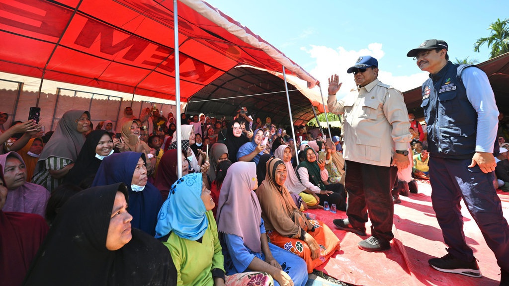 Presiden Prabowo Bersama Gus Ipul Tinjau Lokasi Bencana di Aceh Presiden Prabowo Bersama Gus Ipul Tinjau Lokasi Bencana di Aceh