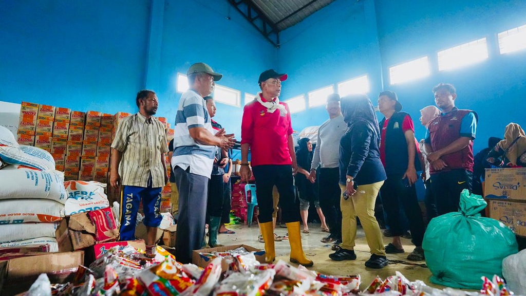 Wamensos Kawal Langsung Pengiriman Bantuan ke Aceh Tamiang Wamensos Kawal Langsung Pengiriman Bantuan ke Aceh Tamiang