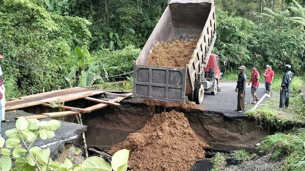 Gubernur Sumbar: Semua Daerah Terdampak Bencana Sudah Terakses Gubernur Sumbar: Semua Daerah Terdampak Bencana Sudah Terakses
