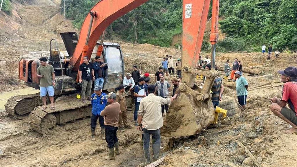 BPBD Aceh Timur Catat 13 Jembatan Rusak Akibat Banjir Bandang BPBD Aceh Timur Catat 13 Jembatan Rusak Akibat Banjir Bandang