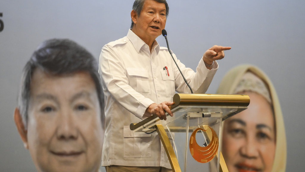 Hashim Sebut 4 Perusahaan Protes Izin Dicabut Satgas PKH Hashim Sebut 4 Perusahaan Protes Izin Dicabut Satgas PKH