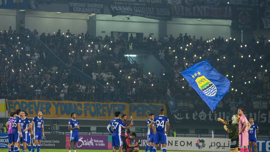 Bukan Cuma di Liga, Tantangan Persib Musim Ini Juga Ada di Asia Bukan Cuma di Liga, Tantangan Persib Musim Ini Juga Ada di Asia