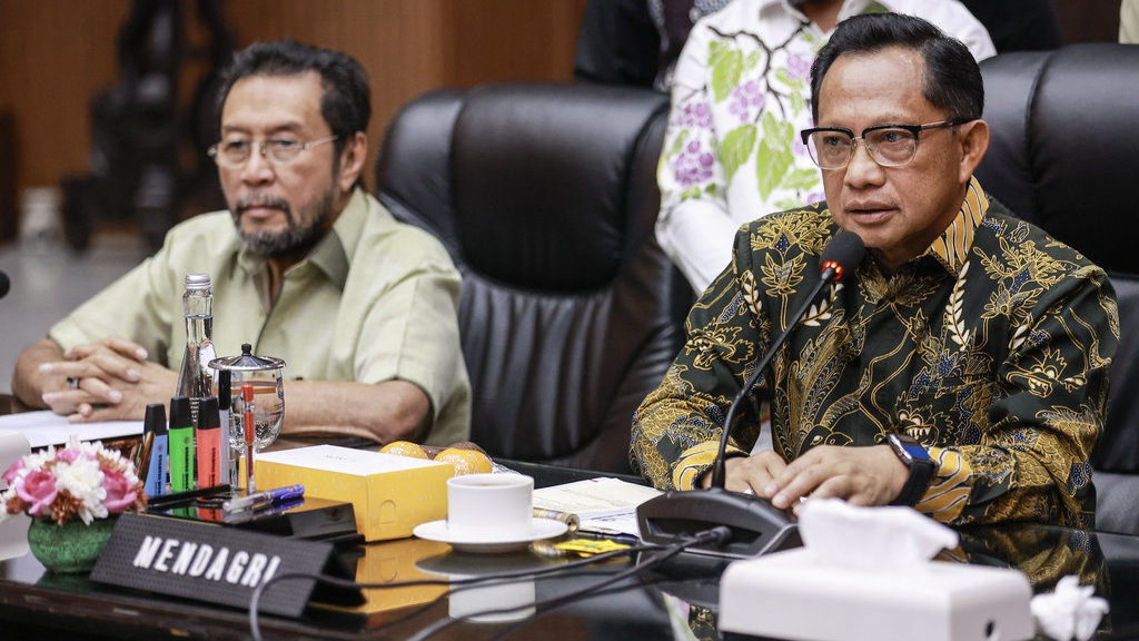 Tito Wanti-wanti Gubernur Jangan Telat Tetapkan UMP 2026 Tito Wanti-wanti Gubernur Jangan Telat Tetapkan UMP 2026