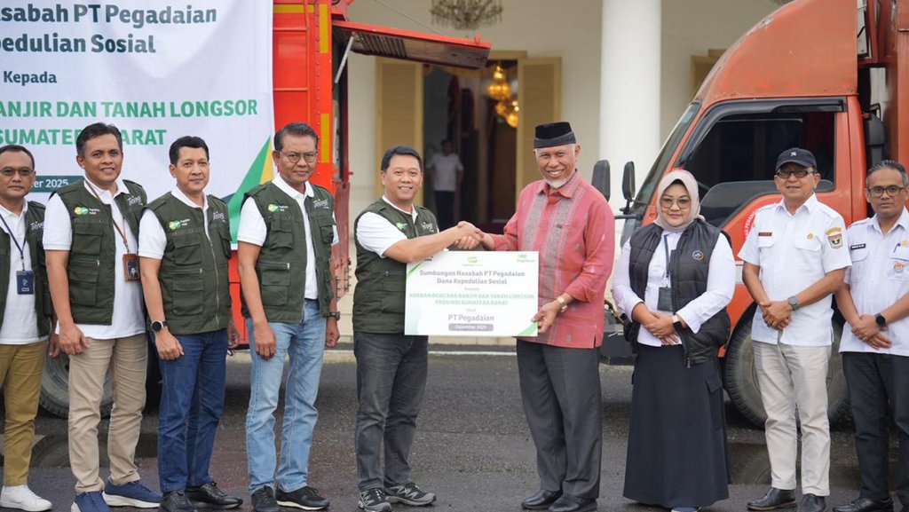 Pegadaian Salurkan Bantuan untuk Korban Banjir-Longsor di Sumbar Pegadaian Salurkan Bantuan untuk Korban Banjir-Longsor di Sumbar