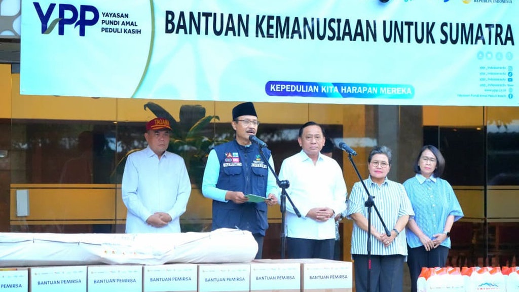 Kemensos dan Filantropi Bersinergi Bantu Korban Banjir Sumatra Kemensos dan Filantropi Bersinergi Bantu Korban Banjir Sumatra
