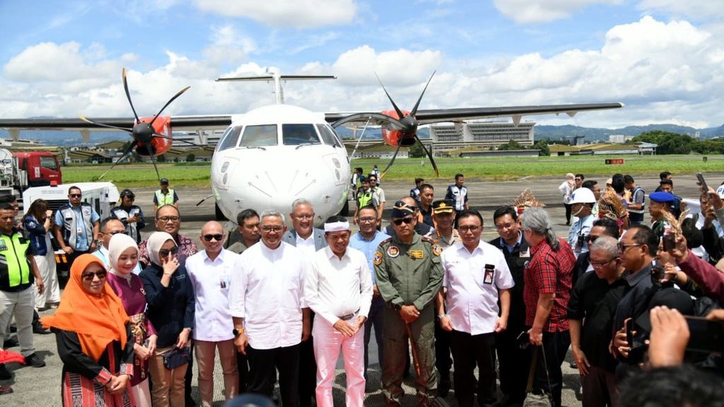 Dedi Mulyadi Resmikan Rute Penerbangan Baru Bandung-Semarang Dedi Mulyadi Resmikan Rute Penerbangan Baru Bandung-Semarang