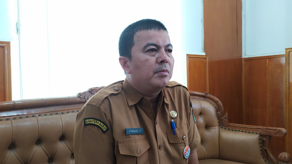UMP Sumbar 2026 Disepakati Naik, Tinggal Tunggu SK Gubernur UMP Sumbar 2026 Disepakati Naik, Tinggal Tunggu SK Gubernur