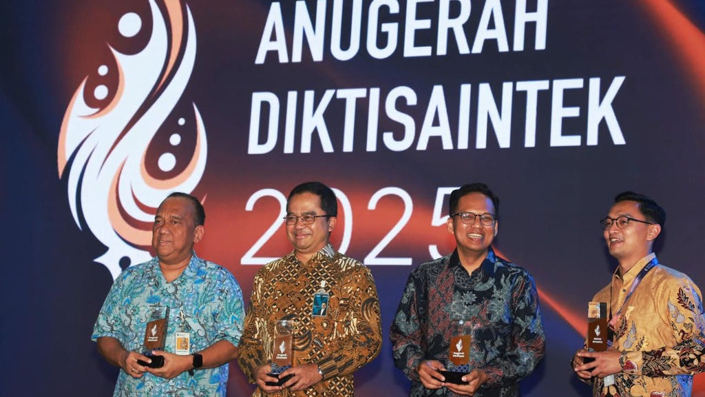 BNI Raih Penghargaan Most Strategic Partner for Digital Campus BNI Raih Penghargaan Most Strategic Partner for Digital Campus