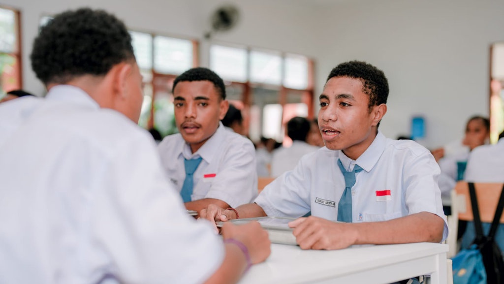 Remaja Serui Pergi Ratusan KM Demi Raih Asa Lewat Sekolah Rakyat Remaja Serui Pergi Ratusan KM Demi Raih Asa Lewat Sekolah Rakyat