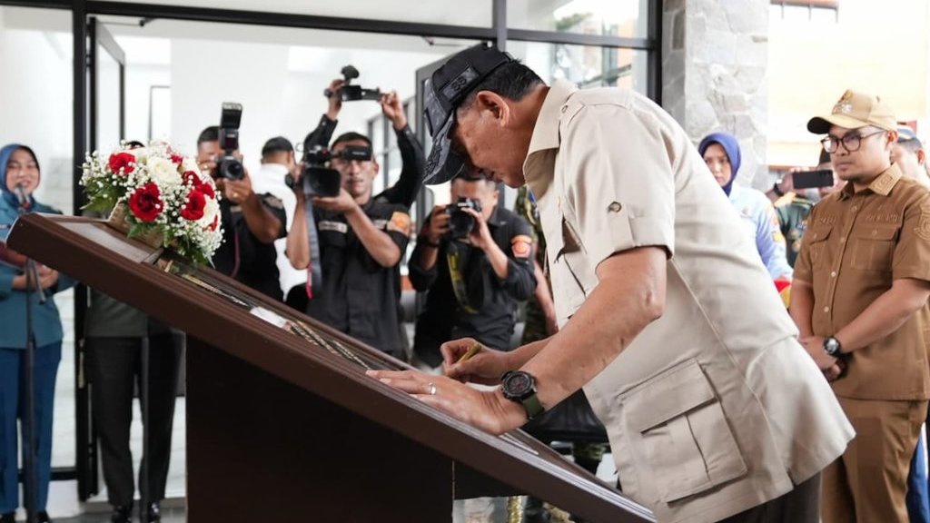 Menhan Resmikan Fasilitas Sekolah Perwira Prajurit Karier TNI Menhan Resmikan Fasilitas Sekolah Perwira Prajurit Karier TNI