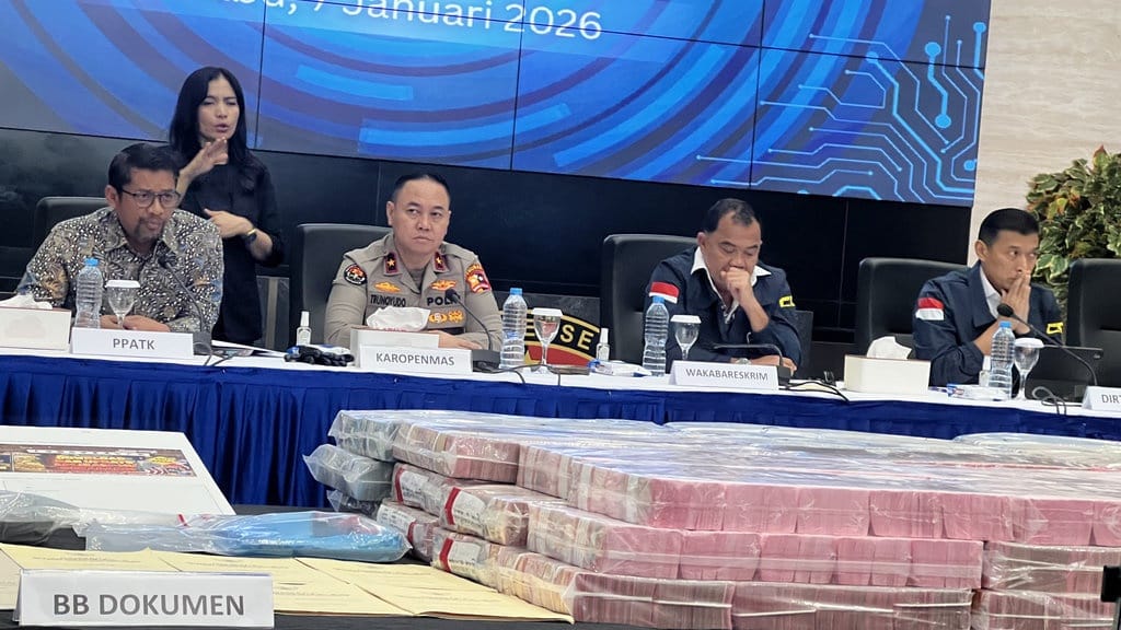 Polri Bongkar Operasional 21 Situs Judol, Sita Aset Rp96,7 M Polri Bongkar Operasional 21 Situs Judol, Sita Aset Rp96,7 M