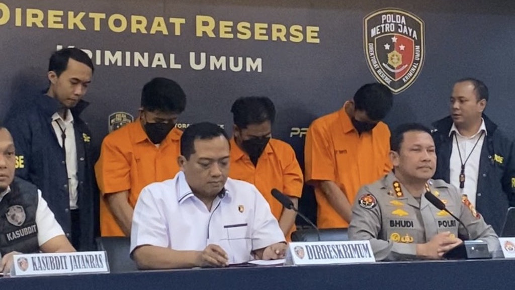 Polda Metro Tangkap 3 Pelaku Curanmor Bersenpi, 1 Masih Buron Polda Metro Tangkap 3 Pelaku Curanmor Bersenpi, 1 Masih Buron