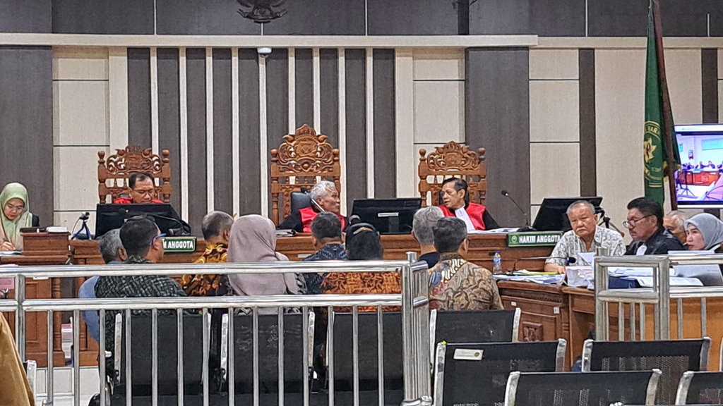 Kasus Korupsi Plaza Klaten, Pejabat Pemkab Akui Terima Amplop Kasus Korupsi Plaza Klaten, Pejabat Pemkab Akui Terima Amplop