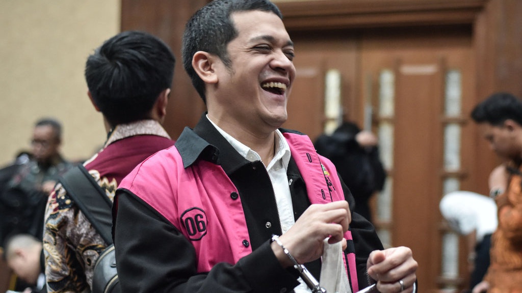 Kerry Adrianto Dituntut 18 Tahun Bui di Kasus Minyak Mentah Kerry Adrianto Dituntut 18 Tahun Bui di Kasus Minyak Mentah