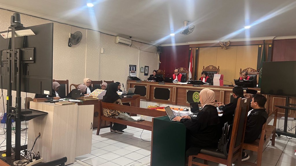 Sidang Hibah Sleman, Hakim Cecar Dewi: Takut Jabatanmu Dicopot? Sidang Hibah Sleman, Hakim Cecar Dewi: Takut Jabatanmu Dicopot?