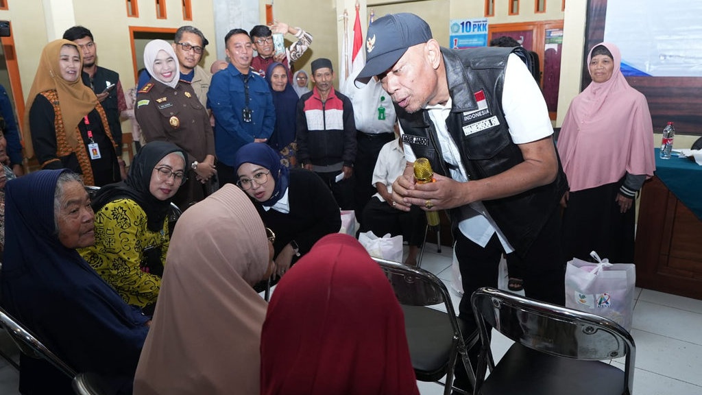 Wamensos Salurkan Bantuan ATENSI di Desa Gambuhan Pemalang Wamensos Salurkan Bantuan ATENSI di Desa Gambuhan Pemalang