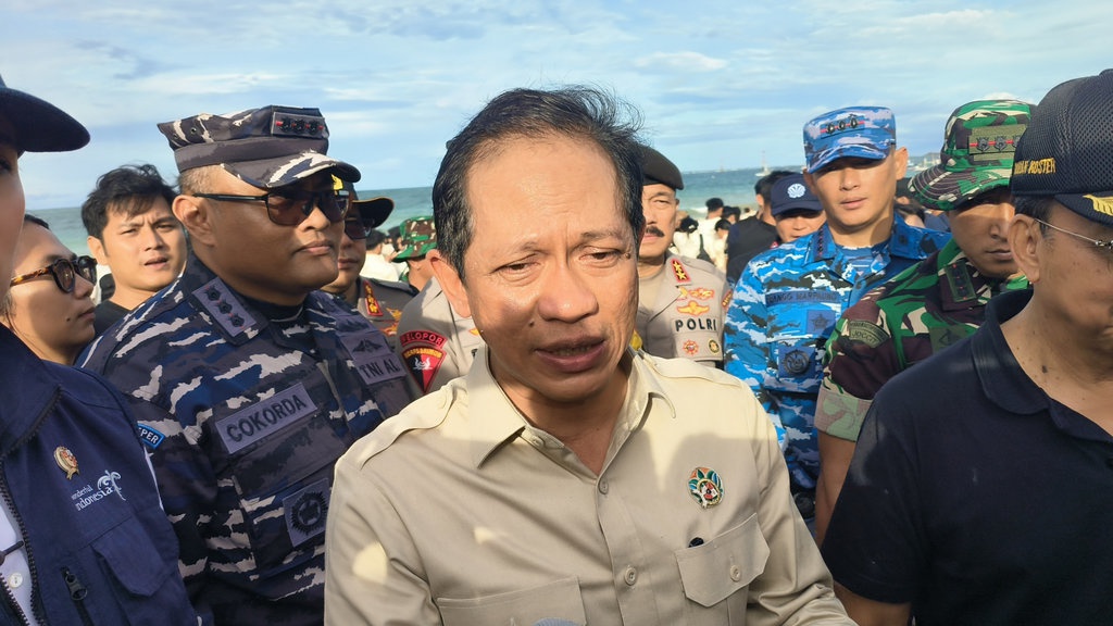 Menteri LH Sanksi 150 Hotel & Restoran di Bali terkait Sampah Menteri LH Sanksi 150 Hotel & Restoran di Bali terkait Sampah