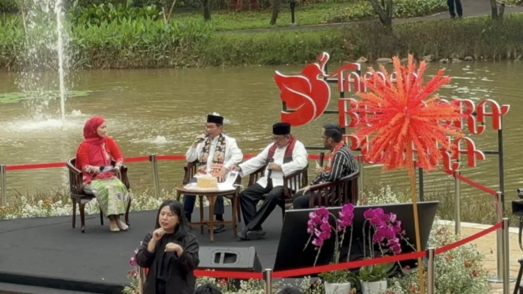 Pram-Rano Akui Belum Bisa Atasi Banjir, Macet, Kemiskinan di DKI Pram-Rano Akui Belum Bisa Atasi Banjir, Macet, Kemiskinan di DKI
