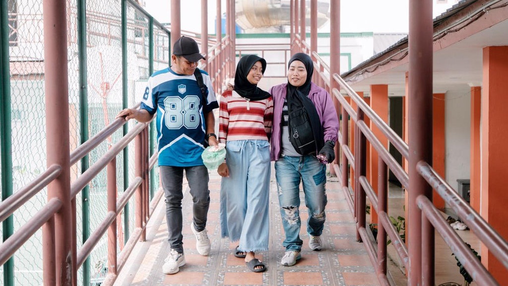 Kesan Orangtua Saat Kunjungi Anak di Sekolah Rakyat Kesan Orangtua Saat Kunjungi Anak di Sekolah Rakyat