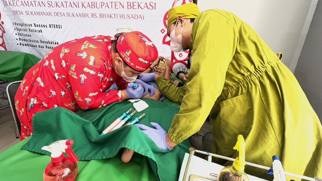 Kemensos Gelar Khitan Gratis di Cikarang Bagi Anak Warga Rentan Kemensos Gelar Khitan Gratis di Cikarang Bagi Anak Warga Rentan