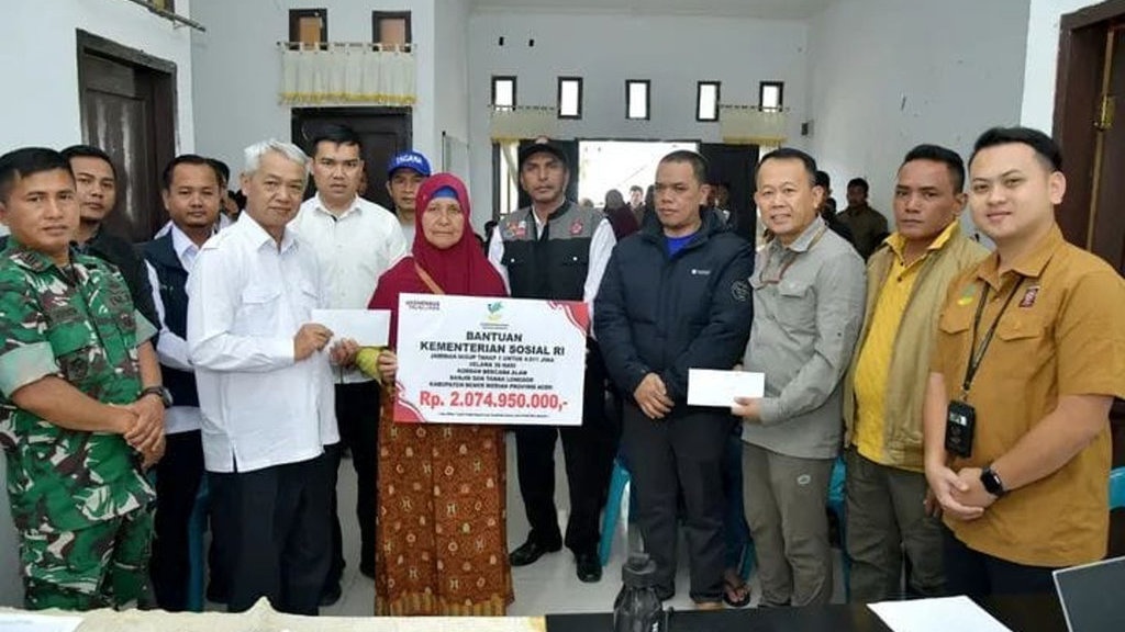 Kemensos Cairkan Bantuan Jadup untuk Ribuan Warga Bener Meriah Kemensos Cairkan Bantuan Jadup untuk Ribuan Warga Bener Meriah