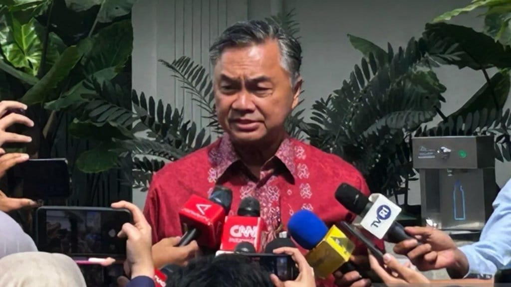 Dino Patti Bantah Isu Bertemu Dubes Singapura: 100 Persen Fiktif Dino Patti Bantah Isu Bertemu Dubes Singapura: 100 Persen Fiktif