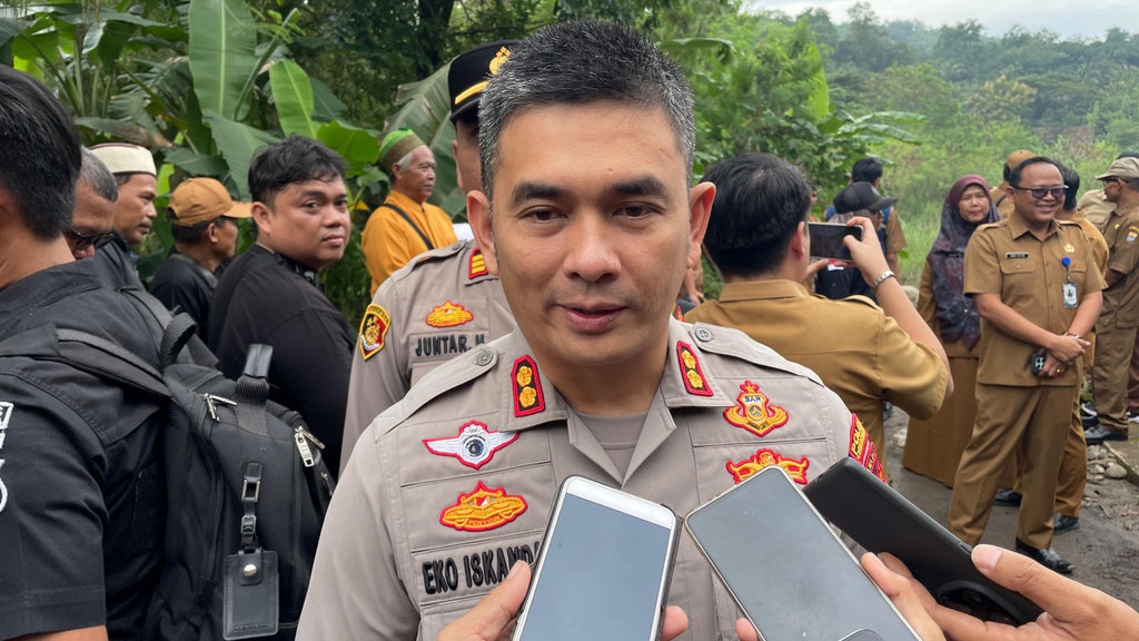 Polres Cirebon Kota Periksa 3 Anak Terduga Perundung Siswa SMP Polres Cirebon Kota Periksa 3 Anak Terduga Perundung Siswa SMP