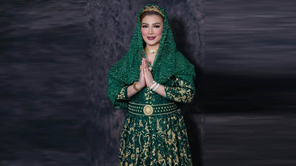 Profil Sarifah Suraidah Istri Gubernur Kaltim & Kekayaannya Profil Sarifah Suraidah Istri Gubernur Kaltim & Kekayaannya