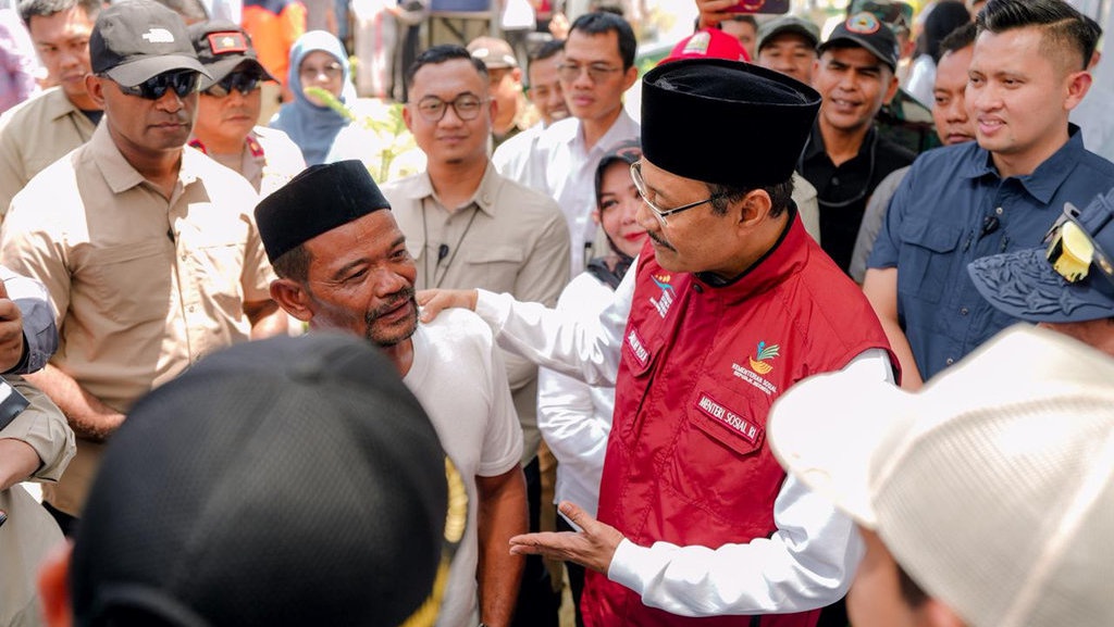 Gus Ipul dan Kasatgas PRR Cek Kelayakan Huntara di Pidie Jaya Gus Ipul dan Kasatgas PRR Cek Kelayakan Huntara di Pidie Jaya