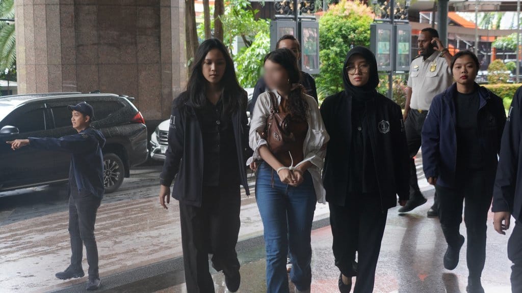 Imigrasi Tangkap WN Portugal Buron Kasus Mutilasi dan Perampokan Imigrasi Tangkap WN Portugal Buron Kasus Mutilasi dan Perampokan