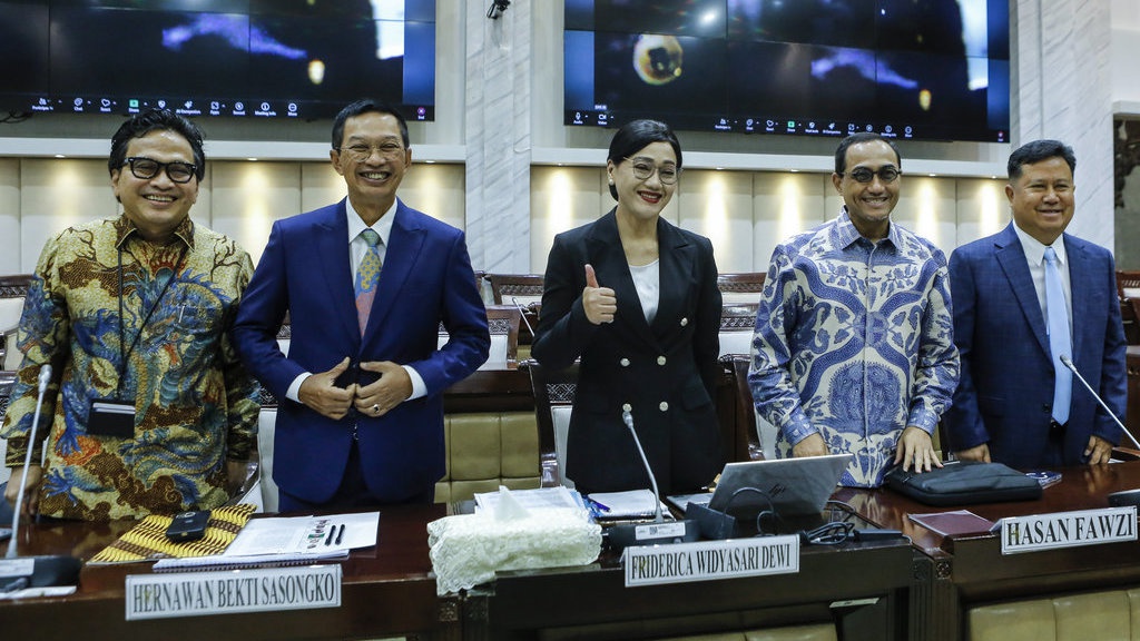 Paripurna DPR Setujui 5 Anggota DK OJK, Friderica Jadi Ketua Paripurna DPR Setujui 5 Anggota DK OJK, Friderica Jadi Ketua