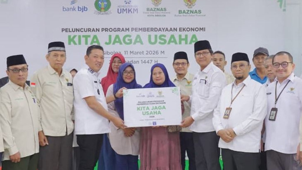 Baznas Salurkan Rp1,5 M ke Pelaku UMK Terdampak Banjir Sumatra Baznas Salurkan Rp1,5 M ke Pelaku UMK Terdampak Banjir Sumatra