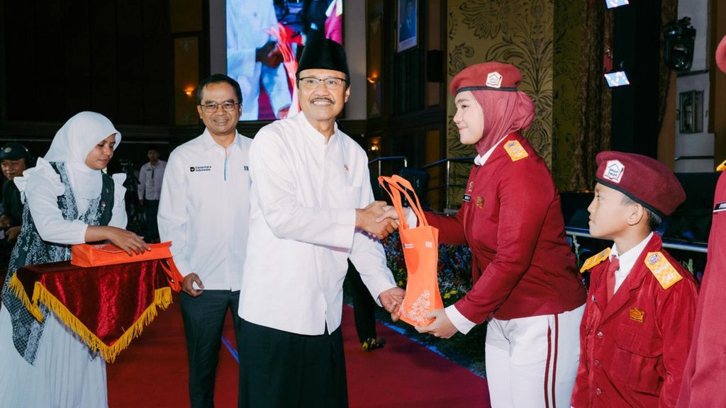 Jelang Lebaran, Mensos Ajak Pegawai Kemensos Perkuat Solidaritas Jelang Lebaran, Mensos Ajak Pegawai Kemensos Perkuat Solidaritas
