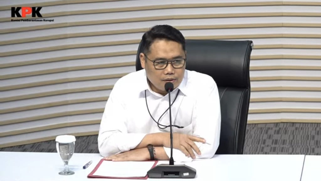 Bupati Cilacap 'Palak' THR Forkopimda, Per SKPD Capai Rp100 Juta Bupati Cilacap 'Palak' THR Forkopimda, Per SKPD Capai Rp100 Juta
