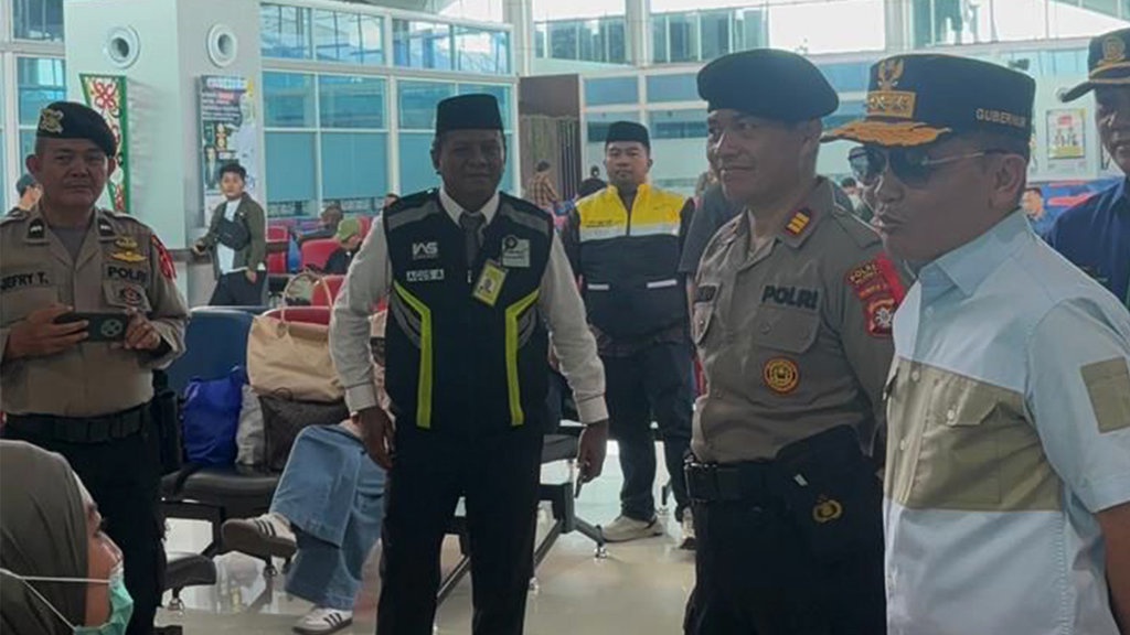 Gubernur Kalteng Tinjau Bandara Tjilik Riwut Jelang Arus Mudik Gubernur Kalteng Tinjau Bandara Tjilik Riwut Jelang Arus Mudik
