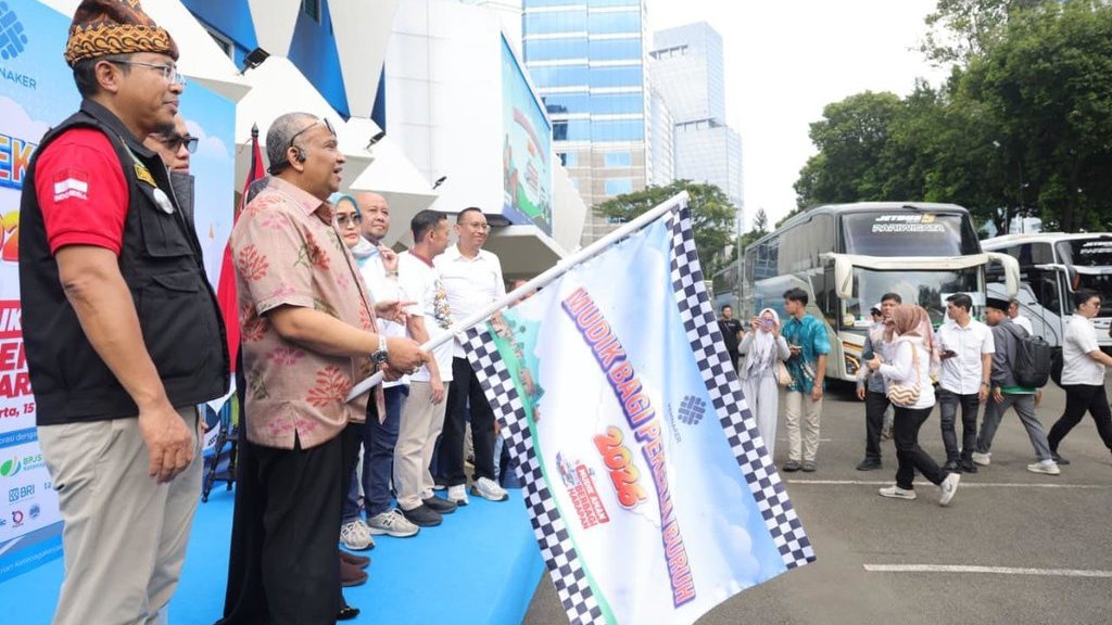 Wamenaker Lepas Mudik Gratis: Bentuk Apresiasi untuk Pekerja Wamenaker Lepas Mudik Gratis: Bentuk Apresiasi untuk Pekerja